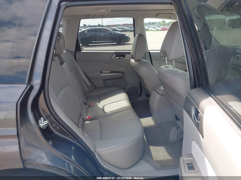2009 SUBARU FORESTER auction photo 8