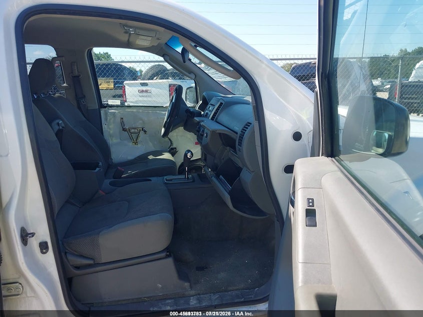 2010 NISSAN FRONTIER auction photo 5