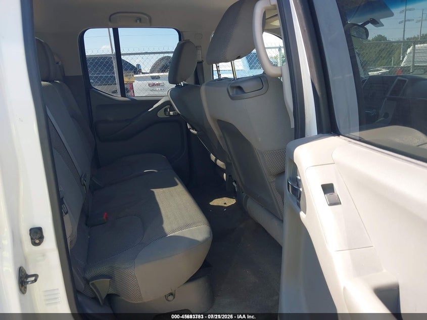 2010 NISSAN FRONTIER auction photo 8
