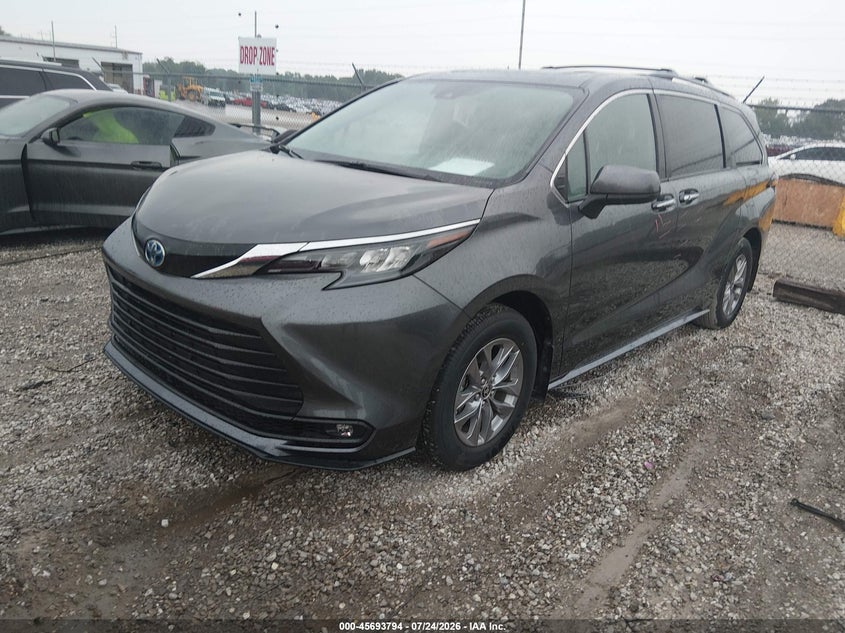 Vin: 5tdjrkec2ss248100, lot: 46192422, toyota sienna xle 20252