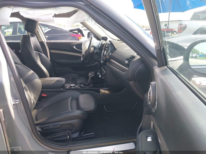 2016 MINI CLUBMAN auction photo 5