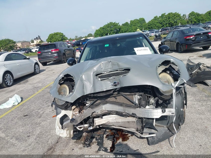 2016 MINI CLUBMAN auction photo 6