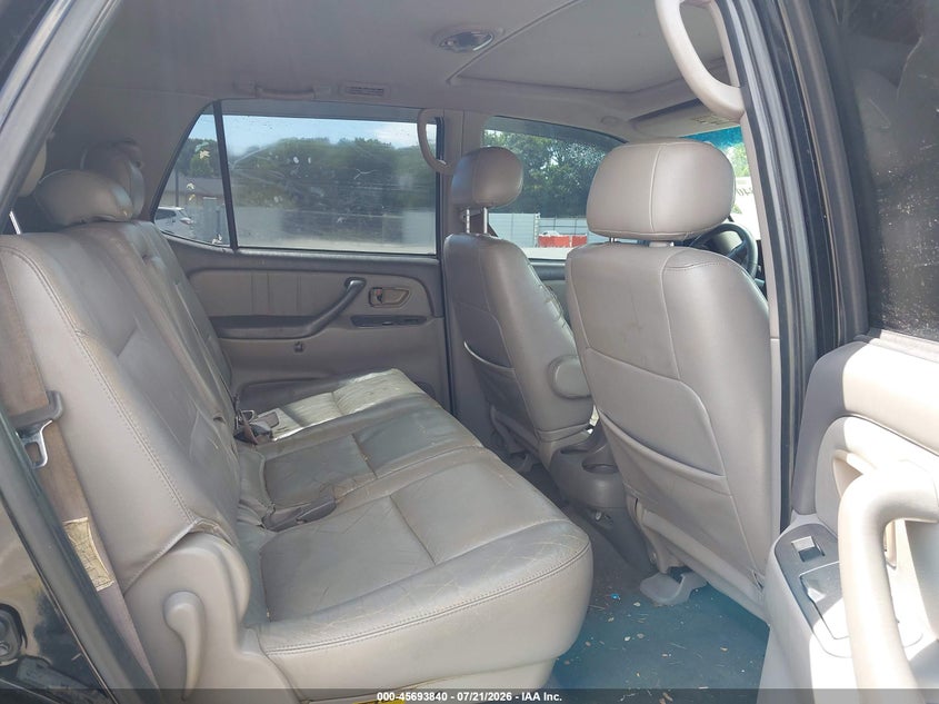 2001 Toyota Sequoia Limited V8 VIN: 5TDZT38A11S033181 Lot: 45693840
