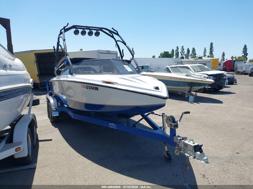 1992 Centurion 19'