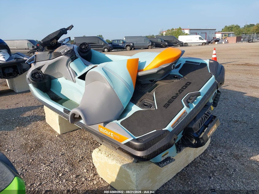 2024 SEADOO WAKE PRO 230 auction photo 3
