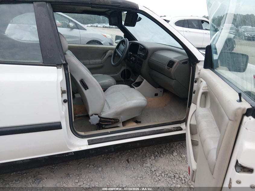1995 VOLKSWAGEN CABRIO CABRIO 2.0L I4 FI F