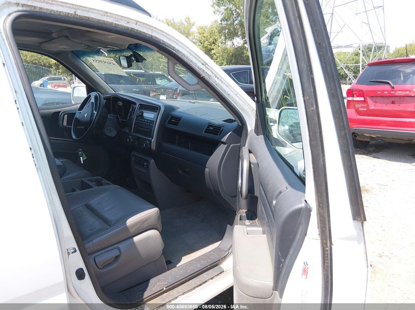 2011 HONDA RIDGELINE auction photo 5