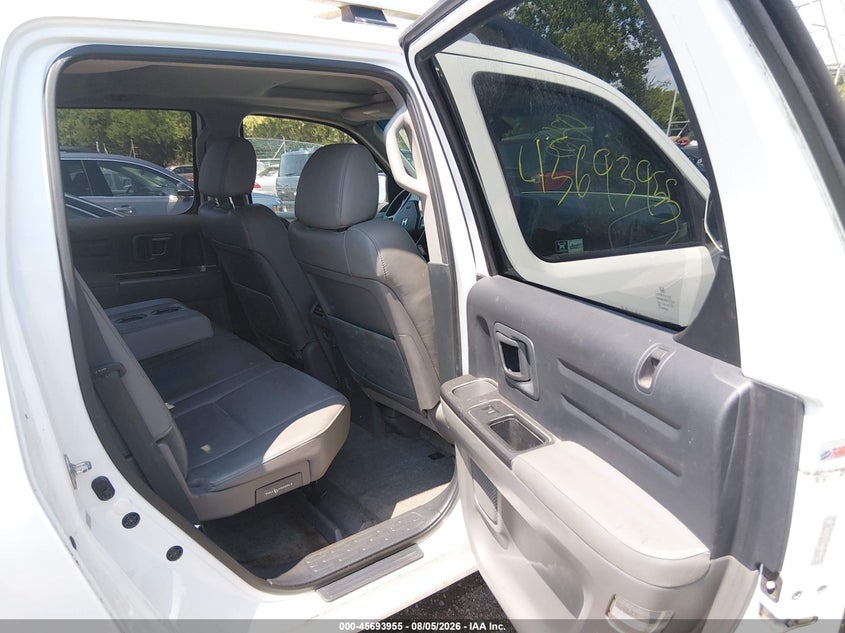 2011 HONDA RIDGELINE auction photo 8