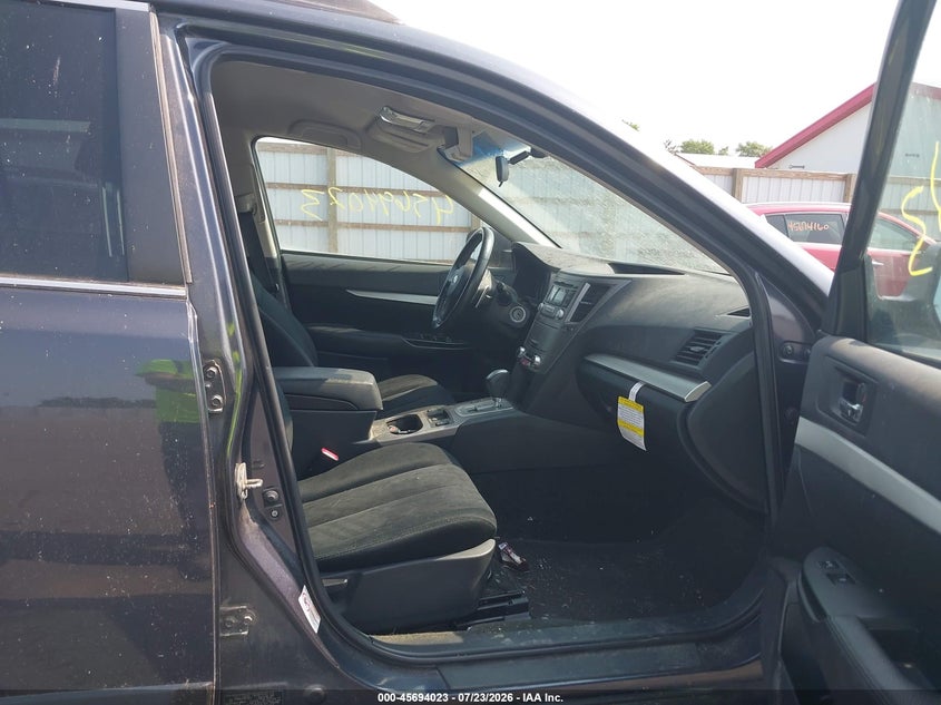2013 SUBARU OUTBACK auction photo 5