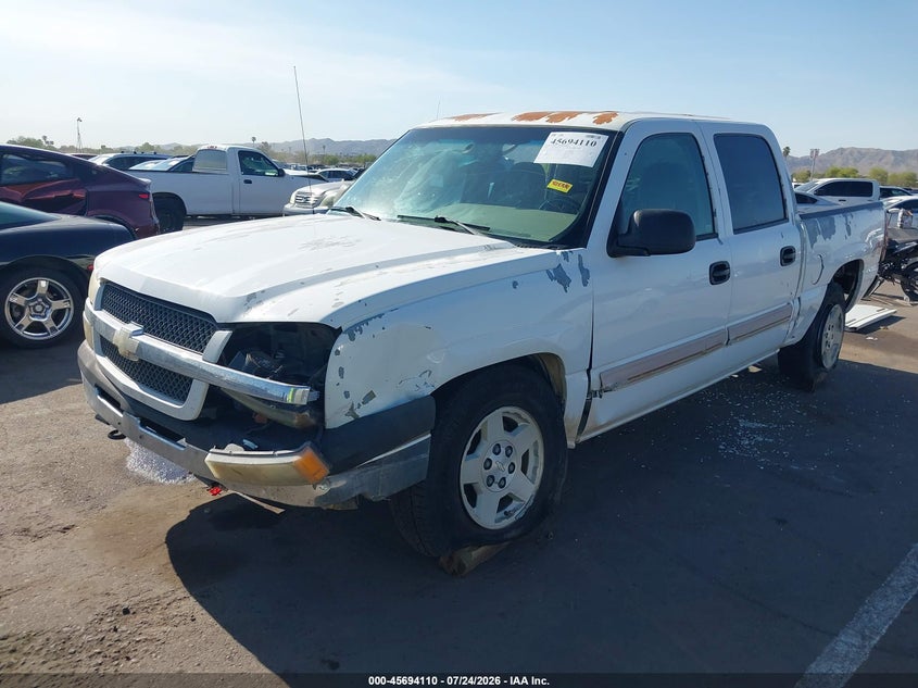 2004 Chevrolet Silverado, Left Side, IAAI, VIN 2GCEK13T441434766 — photo 2