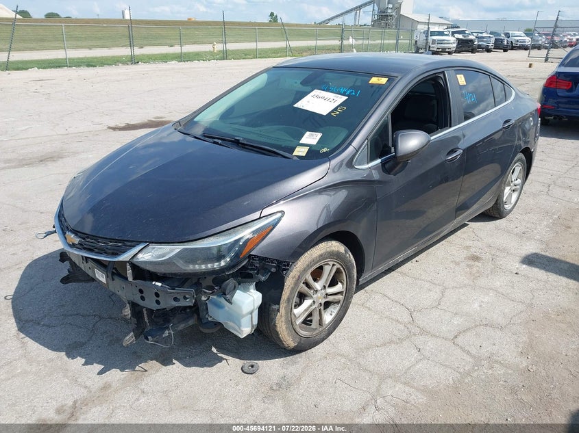 2017 CHEVROLET CRUZE auction photo 2