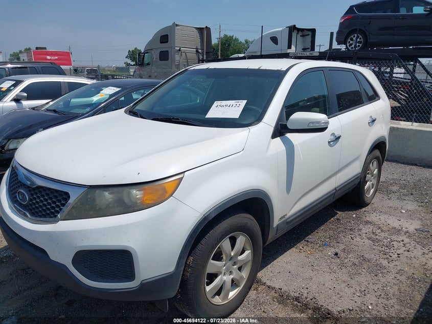 2011 KIA SORENTO auction photo 2