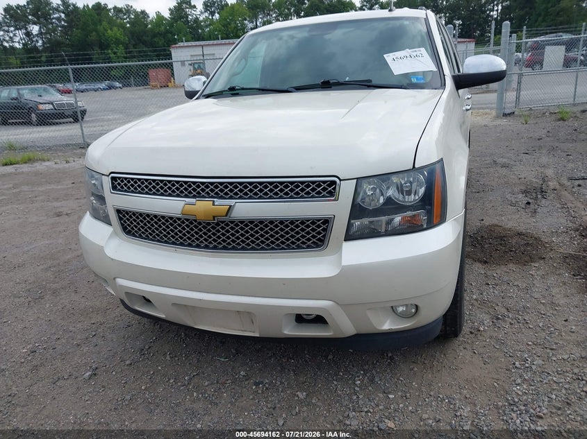 2013 CHEVROLET SUBURBAN auction photo 6