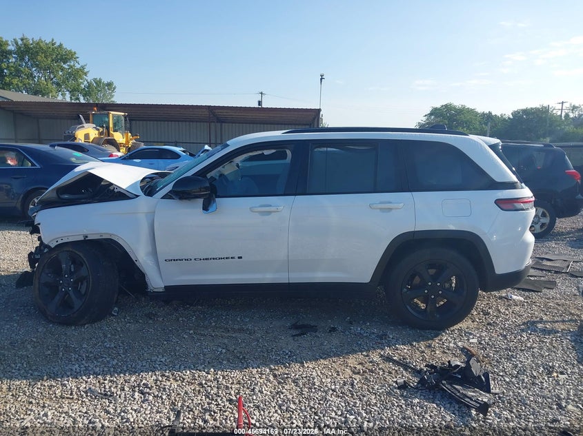 JEEP GRAND CHEROKEE - zdjęcie 15