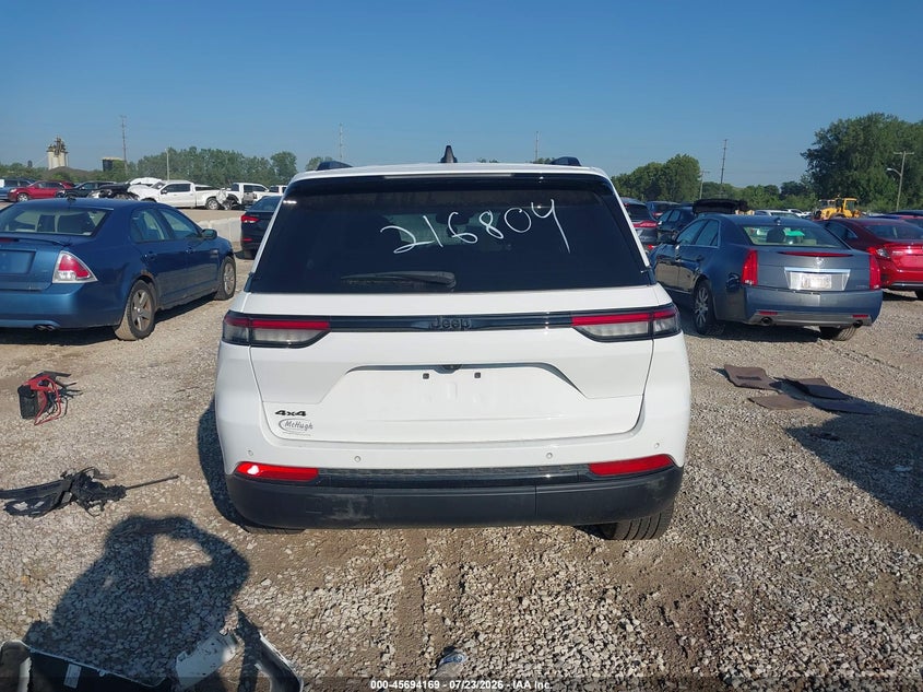 JEEP GRAND CHEROKEE - zdjęcie 17