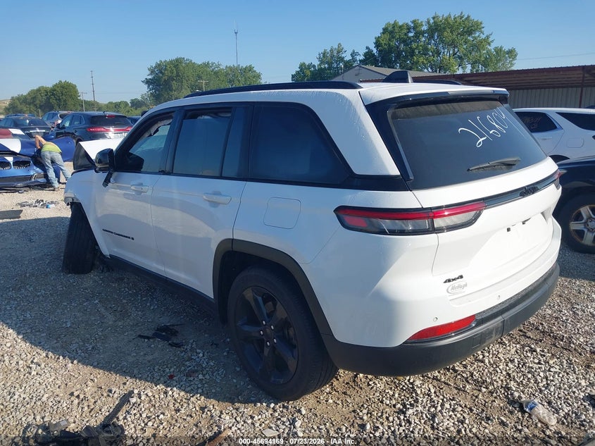 2024 JEEP GRAND CHEROKEE auction photo 3