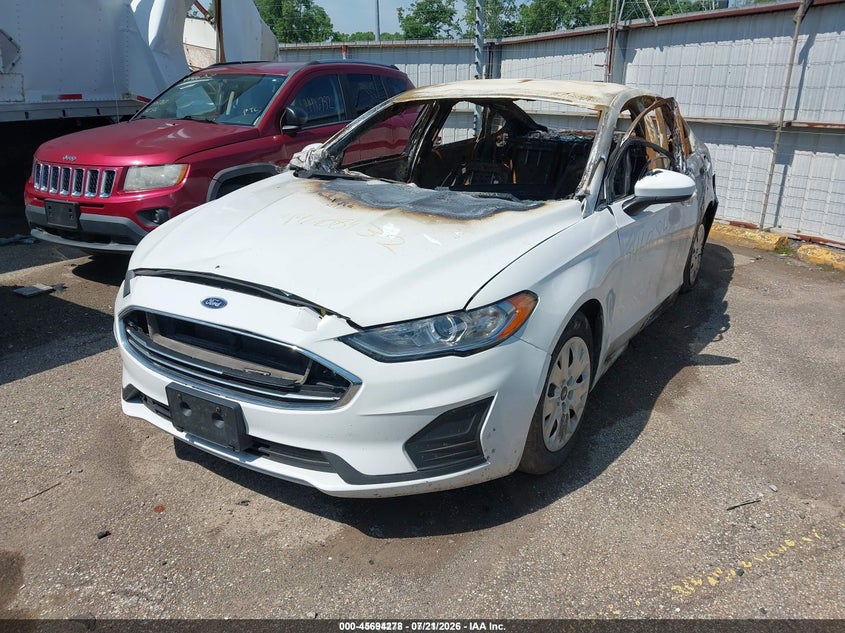 2019 Ford Fusion, Повністю згоріле, IAAI, VIN 3FA6P0G75KR251016 — фото 2