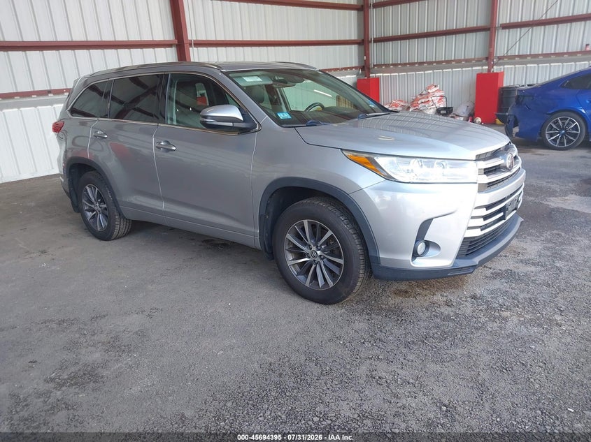 Vin: 5tdjzrfh9hs377124, lot: 46193023, toyota highlander xle 2017 img_1