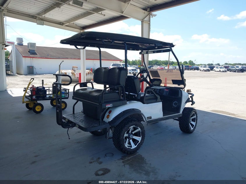 2023 EVOLUTION GOLF CART auction photo 4