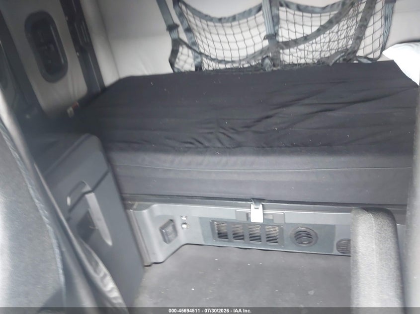 2019 FREIGHTLINER NEW CASCADIA 126 auction photo 6
