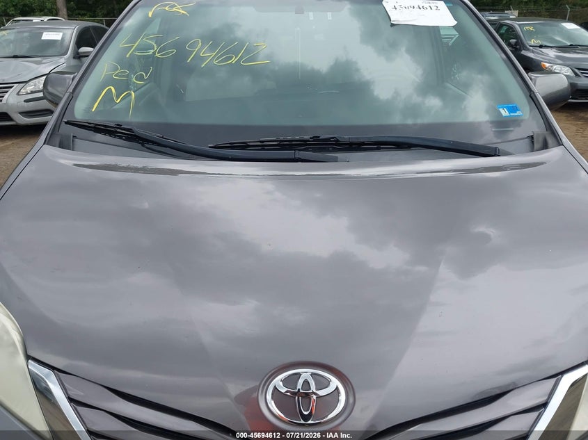 2017 Toyota Sienna Le 8 Passenger VIN: 5TDKZ3DC7HS772377 Lot: 45694612