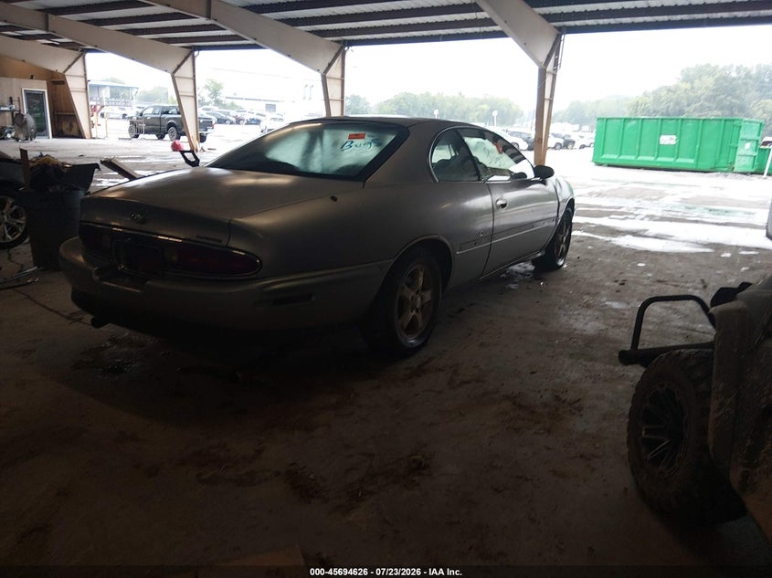 1997 BUICK RIVIERA auction photo 4