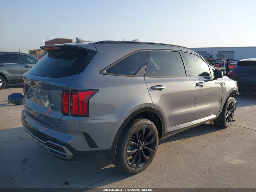 2021 KIA SORENTO auction photo 4