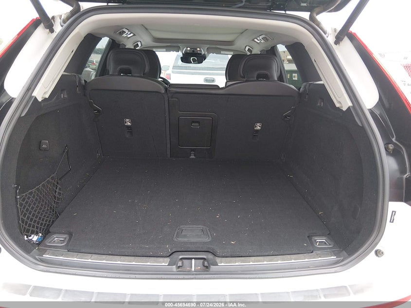 VOLVO XC60 - zdjęcie 16