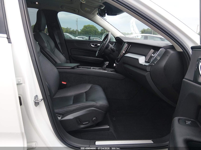 VOLVO XC60 - zdjęcie 5