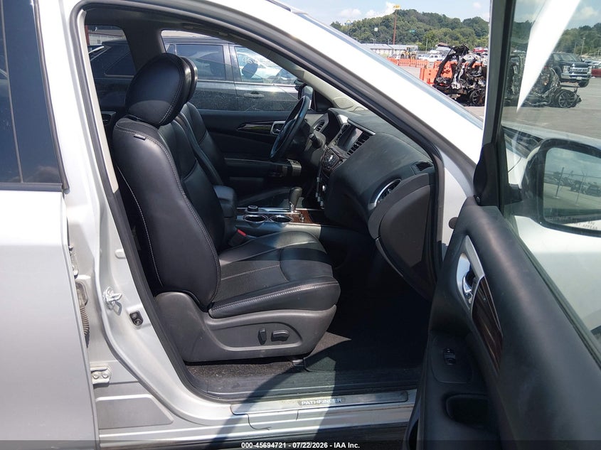 2015 NISSAN PATHFINDER auction photo 5