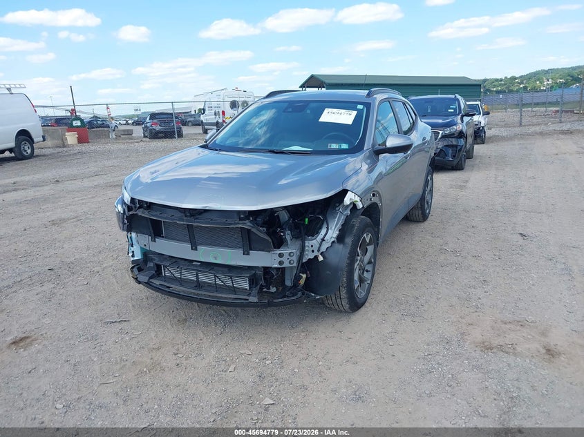 2025 CHEVROLET TRAX auction photo 2