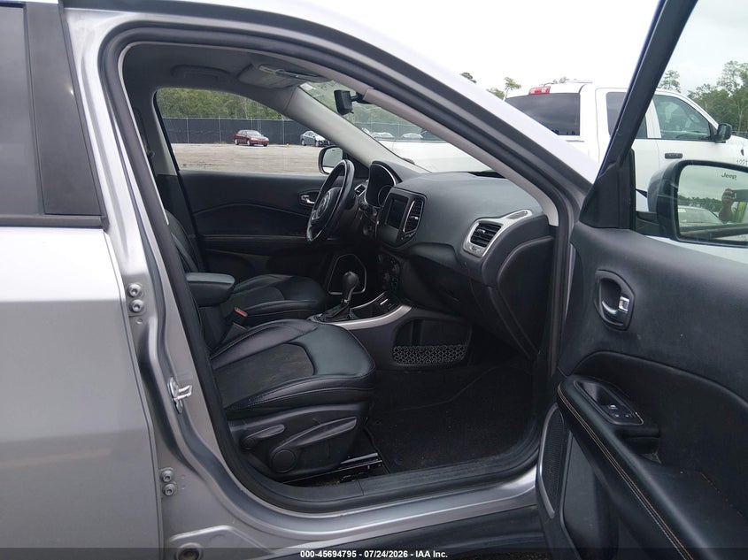 2019 JEEP COMPASS auction photo 5