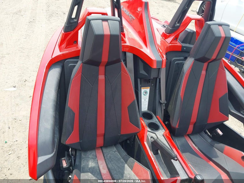 2016 POLARIS SLINGSHOT auction photo 8