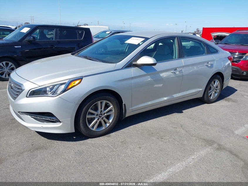 2015 HYUNDAI SONATA auction photo 2