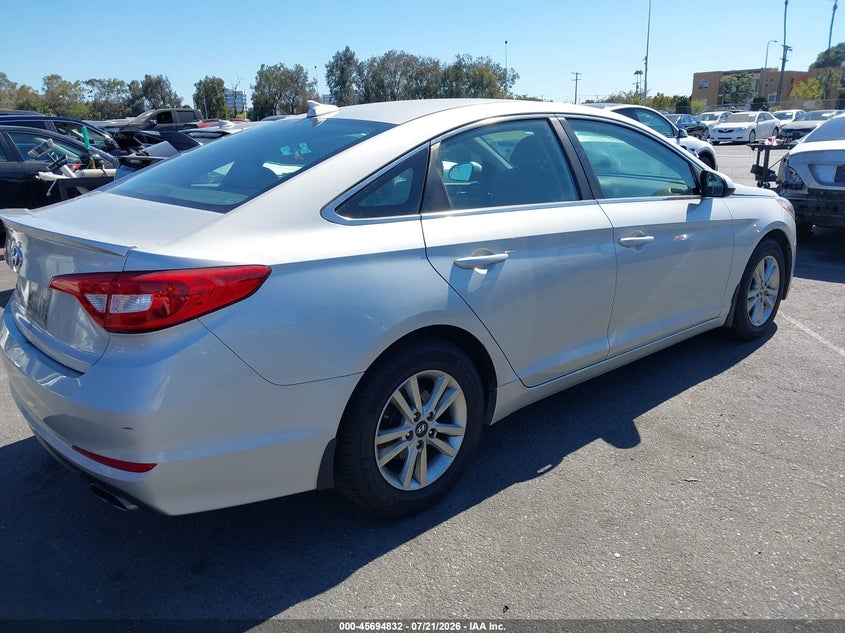 2015 HYUNDAI SONATA auction photo 4