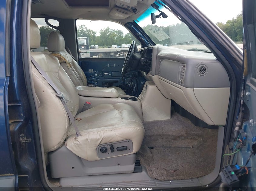2002 CHEVROLET SUBURBAN 1500 auction photo 5
