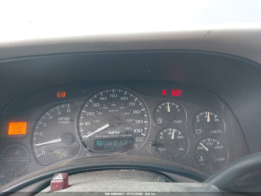 2002 CHEVROLET SUBURBAN 1500 auction photo 7
