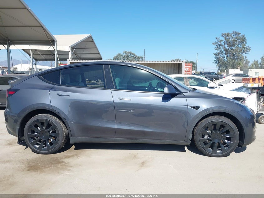 2023 Tesla Model Y Awd/Long Range Dual Motor All-Wheel Drive VIN: 7SAYGDEE5PF605673 Lot: 45694957