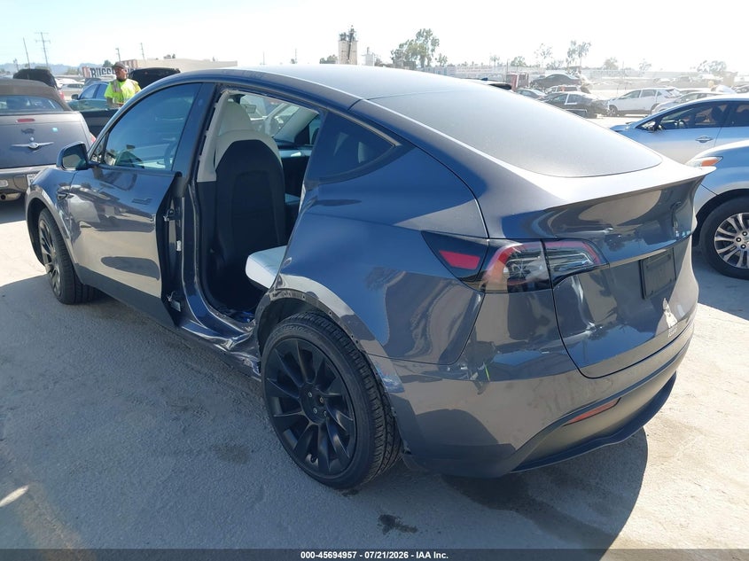 2023 Tesla Model Y Awd/Long Range Dual Motor All-Wheel Drive VIN: 7SAYGDEE5PF605673 Lot: 45694957