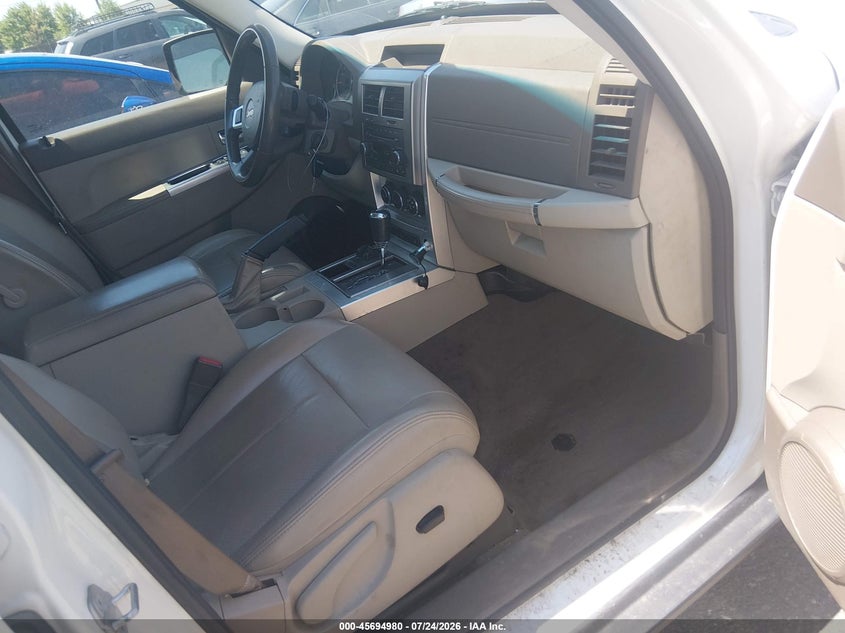 2010 JEEP LIBERTY auction photo 5