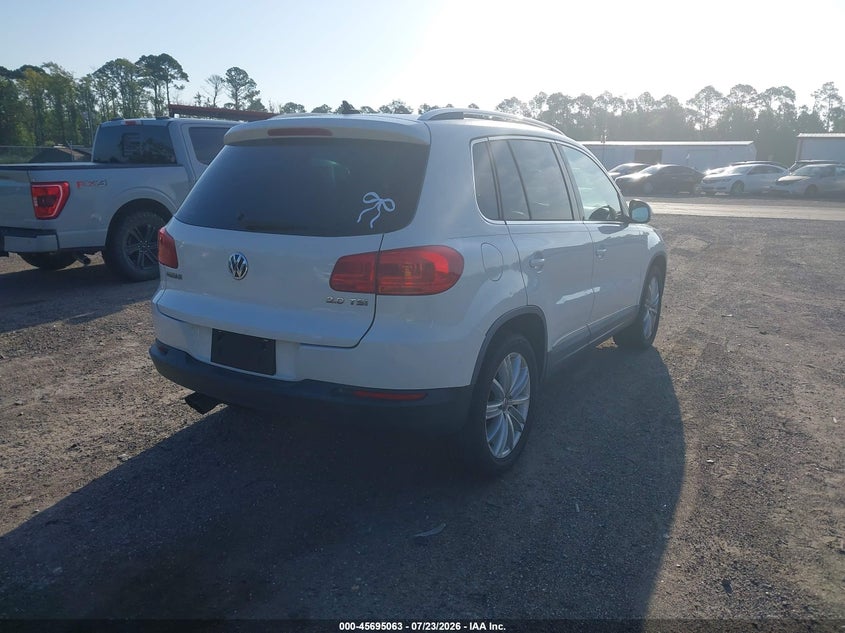 2012 VOLKSWAGEN TIGUAN auction photo 4