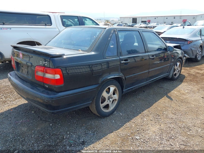 1999 VOLVO S70 auction photo 4