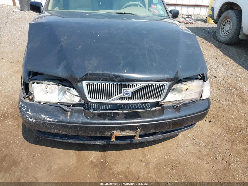 1999 VOLVO S70 auction photo 6