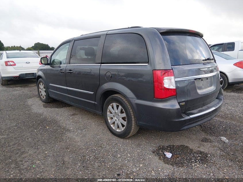 2016 CHRYSLER TOWN & COUNTRY auction photo 3