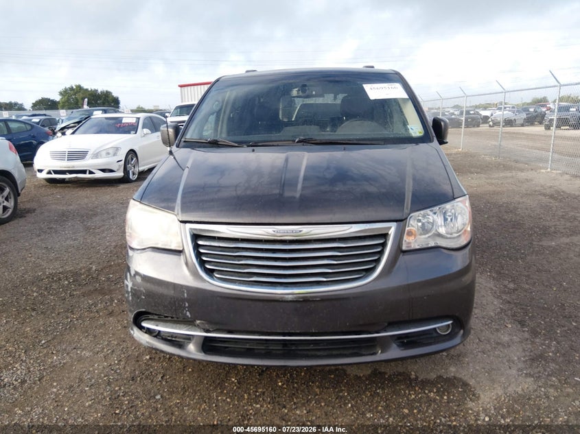 2016 CHRYSLER TOWN & COUNTRY auction photo 6