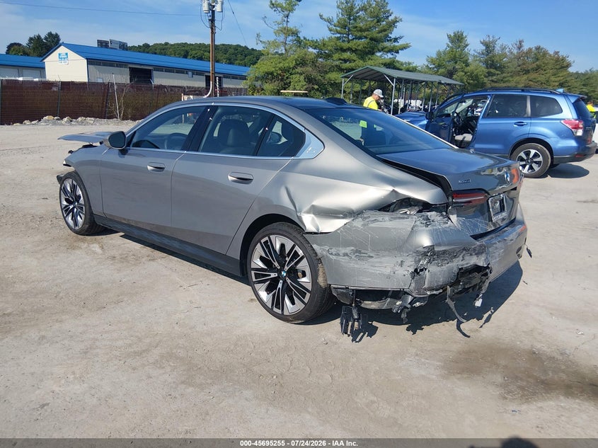 2024 BMW 530I auction photo 3