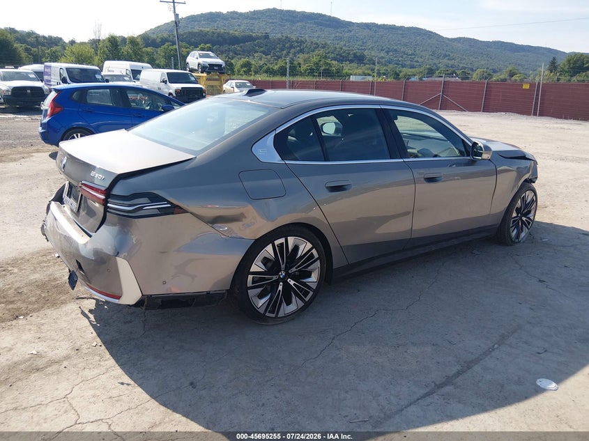 2024 BMW 530I auction photo 4