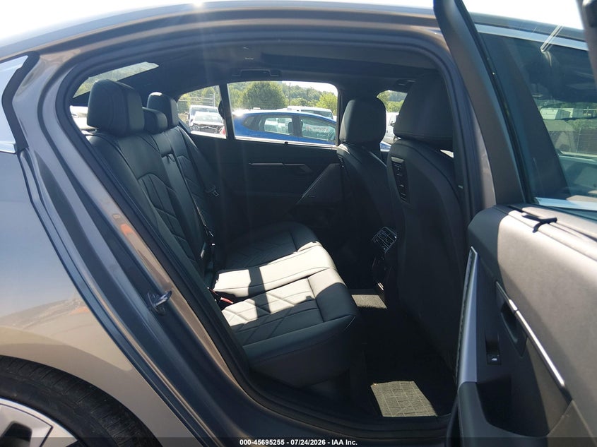 2024 BMW 530I auction photo 8