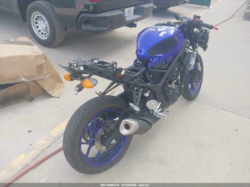 2021 YAMAHA YZFR3 auction photo 4