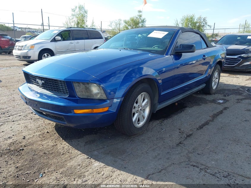 2006 FORD MUSTANG auction photo 2